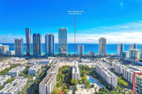 Copropriété à louer à Sunny Isles Beach, Floride: 2 chambres, 95.78 m2 № 2085670 - photo 27