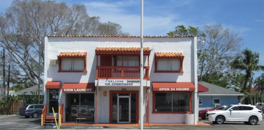 Immobilier commercial à Saint Pete Beach, Floride № 1718458