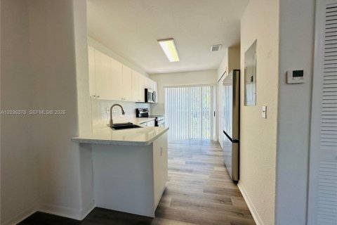 Copropriété à louer à Doral, Floride: 3 chambres, 119.84 m2 № 2084286 - photo 6