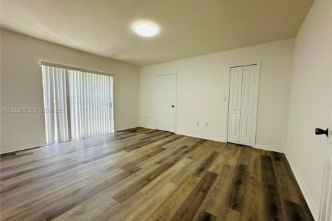 Copropriété à louer à Doral, Floride: 3 chambres, 119.84 m2 № 2084286 - photo 20