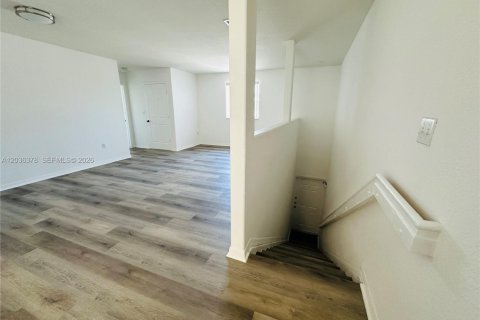 Copropriété à louer à Doral, Floride: 3 chambres, 119.84 m2 № 2084286 - photo 3