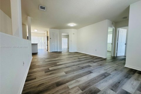 Copropriété à louer à Doral, Floride: 3 chambres, 119.84 m2 № 2084286 - photo 17