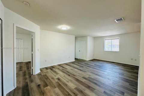 Copropriété à louer à Doral, Floride: 3 chambres, 119.84 m2 № 2084286 - photo 16