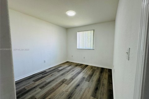 Copropriété à louer à Doral, Floride: 3 chambres, 119.84 m2 № 2084286 - photo 27