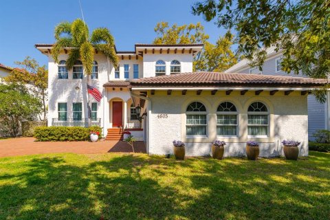 House in Tampa, Florida 5 bedrooms, 316.43 sq.m. № 1584842 - photo 2