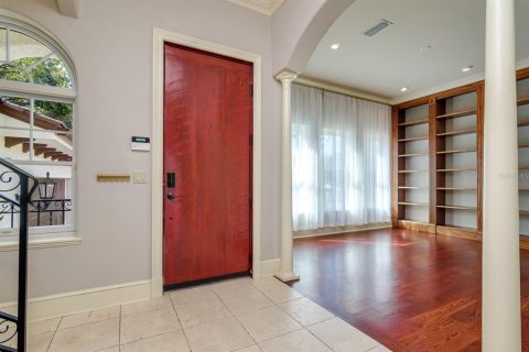 House in Tampa, Florida 5 bedrooms, 316.43 sq.m. № 1584842 - photo 19