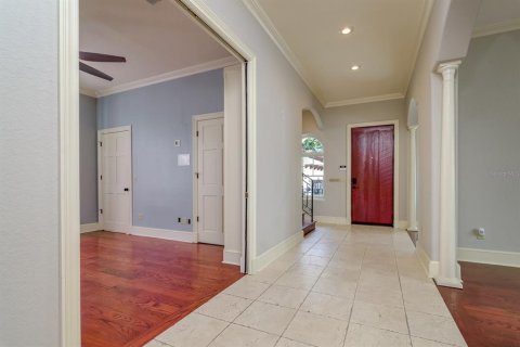 House in Tampa, Florida 5 bedrooms, 316.43 sq.m. № 1584842 - photo 28