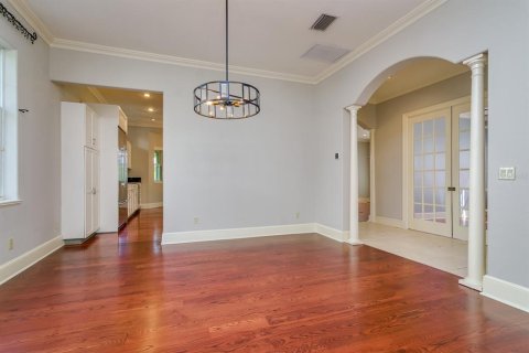 House in Tampa, Florida 5 bedrooms, 316.43 sq.m. № 1584842 - photo 26