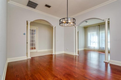 House in Tampa, Florida 5 bedrooms, 316.43 sq.m. № 1584842 - photo 25