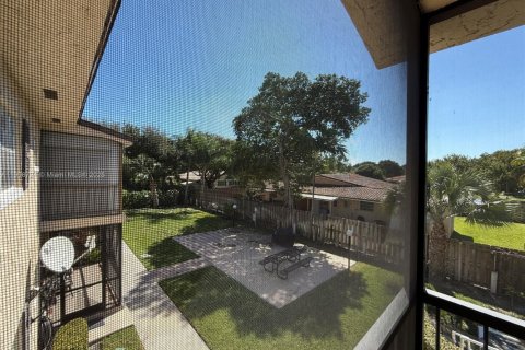 Condominio en venta en Coral Springs, Florida, 2 dormitorios, 114.27 m2 № 1965103 - foto 17