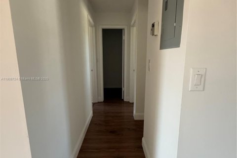 Condominio en venta en Coral Springs, Florida, 2 dormitorios, 114.27 m2 № 1965103 - foto 9