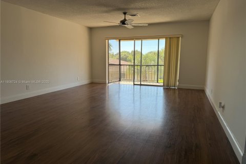 Condominio en venta en Coral Springs, Florida, 2 dormitorios, 114.27 m2 № 1965103 - foto 6