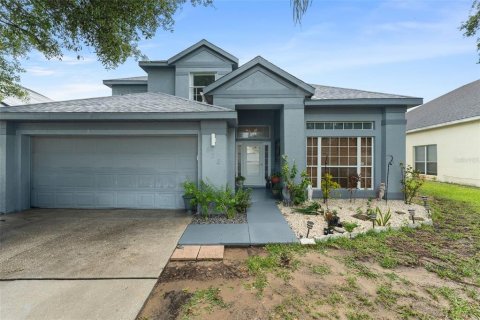 Casa en venta en Davenport, Florida, 5 dormitorios, 210.8 m2 № 1835414 - foto 1