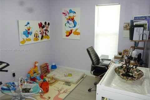 Купить виллу или дом в Майами, Флорида 3 спальни, 96.25м2, № 2047790 - фото 24