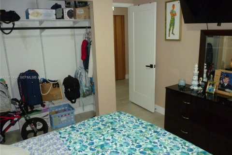 Купить виллу или дом в Майами, Флорида 3 спальни, 96.25м2, № 2047790 - фото 26