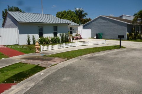 Купить виллу или дом в Майами, Флорида 3 спальни, 96.25м2, № 2047790 - фото 3