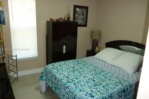 Купить виллу или дом в Майами, Флорида 3 спальни, 96.25м2, № 2047790 - фото 25