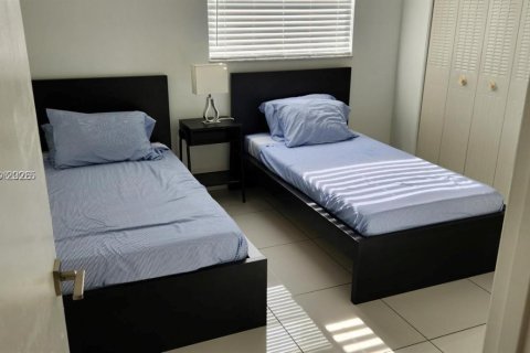 Copropriété à louer à Deerfield Beach, Floride: 2 chambres, 92.9 m2 № 1997896 - photo 13