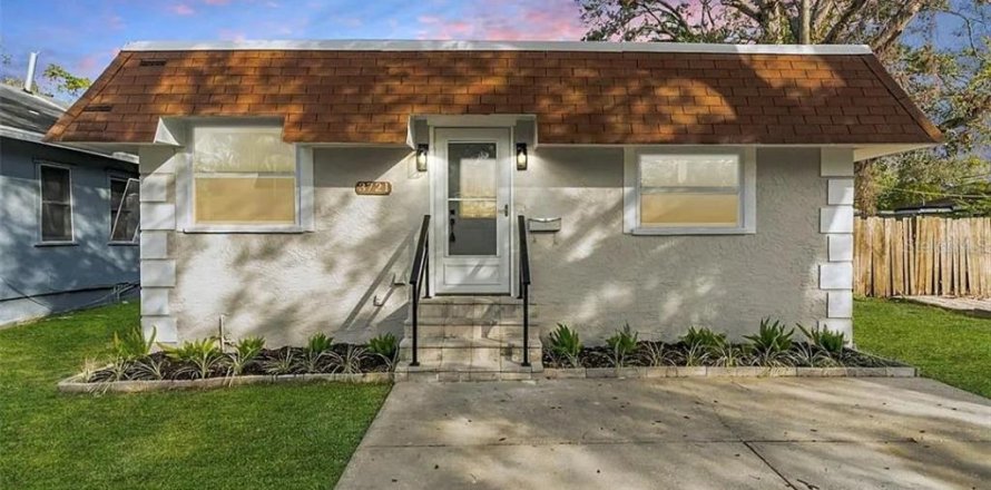 Villa ou maison à Saint Petersburg, Floride 3 chambres, 133.41 m2 № 1909852