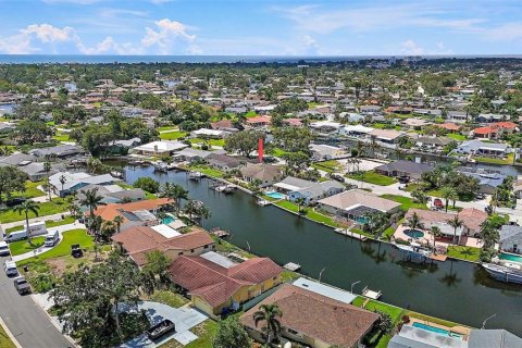 Casa en venta en Saint Petersburg, Florida, 3 dormitorios, 166.2 m2 № 1841437 - foto 9