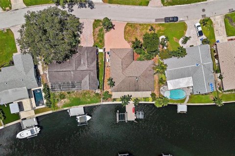 Casa en venta en Saint Petersburg, Florida, 3 dormitorios, 166.2 m2 № 1841437 - foto 2