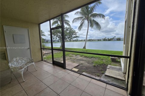 Condo in Homestead, Florida, 2 bedrooms  № 1944123 - photo 5