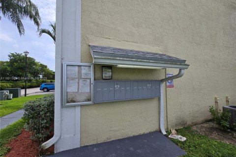 Condo in Homestead, Florida, 2 bedrooms  № 1944123 - photo 9