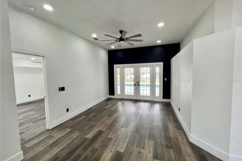 House in Port Charlotte, Florida 3 bedrooms, 188.59 sq.m. № 1525119 - photo 3