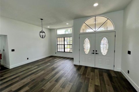 House in Port Charlotte, Florida 3 bedrooms, 188.59 sq.m. № 1525119 - photo 2