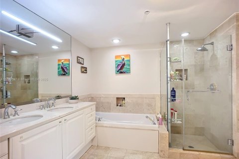 Condominio en venta en Miami, Florida, 1 dormitorio, 98.48 m2 № 1796452 - foto 18