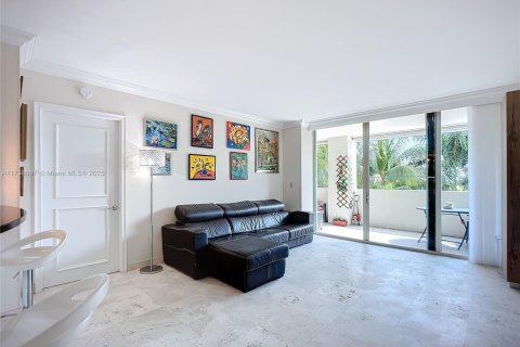 Condominio en venta en Miami, Florida, 1 dormitorio, 98.48 m2 № 1796452 - foto 1