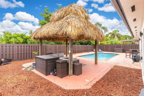 Villa ou maison à vendre à Miami, Floride: 3 chambres, 141.58 m2 № 1941293 - photo 25