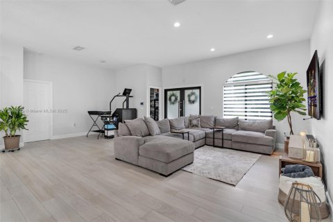Villa ou maison à vendre à Miami, Floride: 3 chambres, 141.58 m2 № 1941293 - photo 8