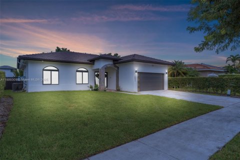 Villa ou maison à vendre à Miami, Floride: 3 chambres, 141.58 m2 № 1941293 - photo 1
