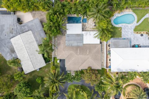 House in Wilton Manors, Florida 3 bedrooms, 133.78 sq.m. № 2352119 - photo 28