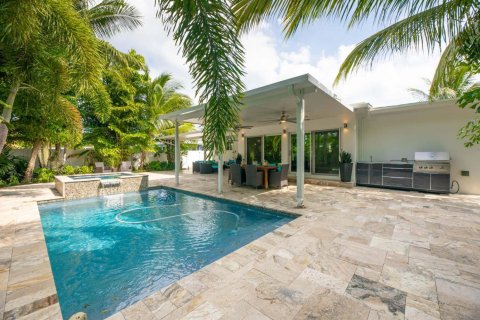 House in Wilton Manors, Florida 3 bedrooms, 133.78 sq.m. № 2352119 - photo 21