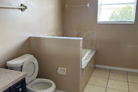 House in Kissimmee, Florida 3 bedrooms, 163.6 sq.m. № 1519284 - photo 24
