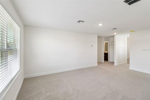 Casa en venta en Lady Lake, Florida, 4 dormitorios, 221.76 m2 № 2120032 - foto 21