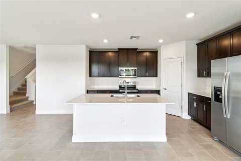 Casa en venta en Lady Lake, Florida, 4 dormitorios, 221.76 m2 № 2120032 - foto 11