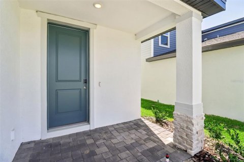 Casa en venta en Lady Lake, Florida, 4 dormitorios, 221.76 m2 № 2120032 - foto 4