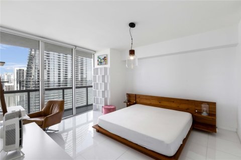 Condo in Miami, Florida, 2 bedrooms  № 2169805 - photo 12