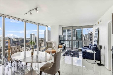 Condo in Miami, Florida, 2 bedrooms  № 2169805 - photo 2