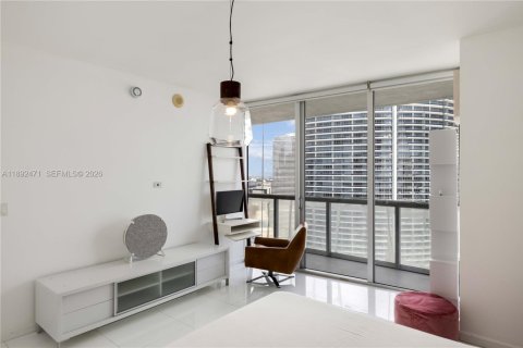Condo in Miami, Florida, 2 bedrooms  № 2169805 - photo 14