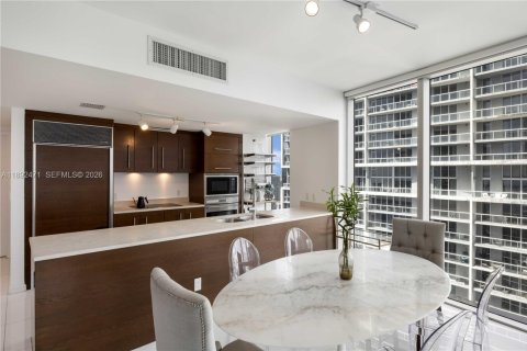 Condo in Miami, Florida, 2 bedrooms  № 2169805 - photo 6