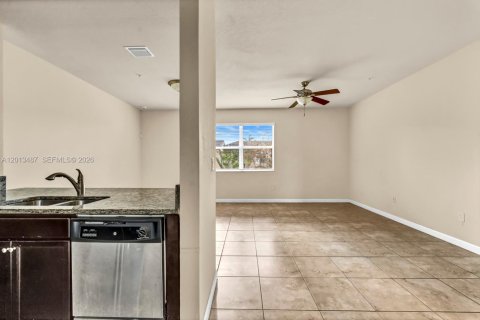 Copropriété à louer à Homestead, Floride: 3 chambres, 106.93 m2 № 2086266 - photo 2