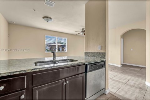 Copropriété à louer à Homestead, Floride: 3 chambres, 106.93 m2 № 2086266 - photo 5