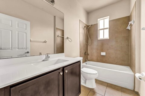 Copropriété à louer à Homestead, Floride: 3 chambres, 106.93 m2 № 2086266 - photo 15