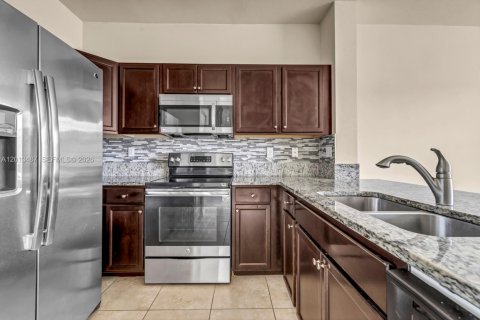 Copropriété à louer à Homestead, Floride: 3 chambres, 106.93 m2 № 2086266 - photo 4