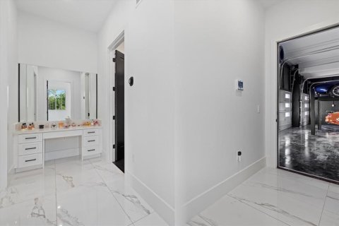 Casa en venta en Bradenton, Florida, 4 dormitorios, 571.44 m2 № 1734012 - foto 18