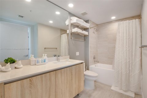 Condominio en venta en Miami, Florida, 1 dormitorio, 71.81 m2 № 1985592 - foto 9